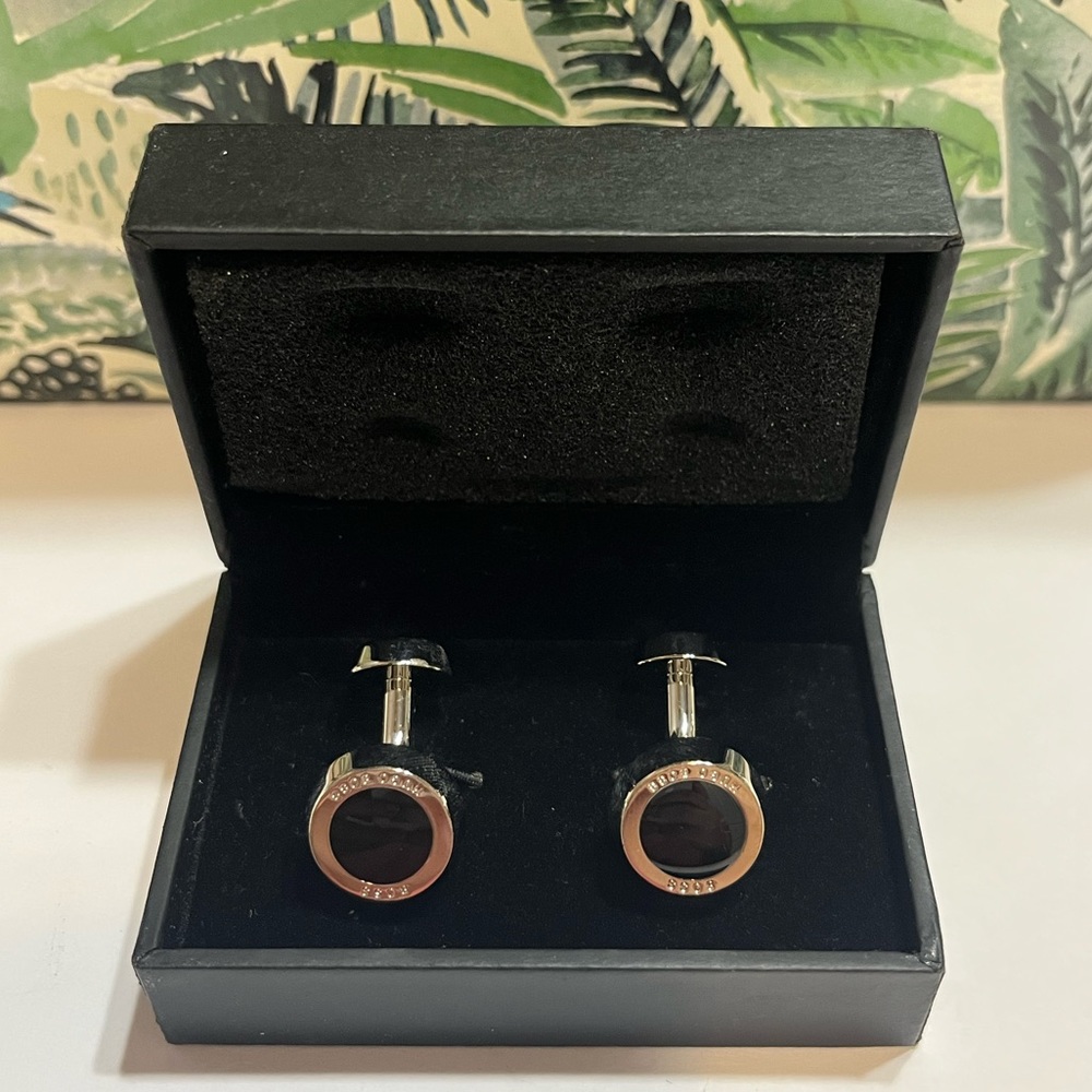 Hugo Boss Cuff Links - Picture 4 of 4